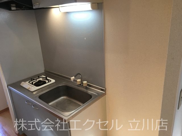 キッチン　1口ガスコンロ付きのキッチンです。