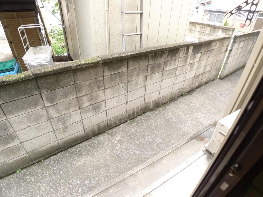 バルコニー　テラス