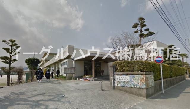 その他　鳥栖市立鳥栖中学校（その他）まで899m