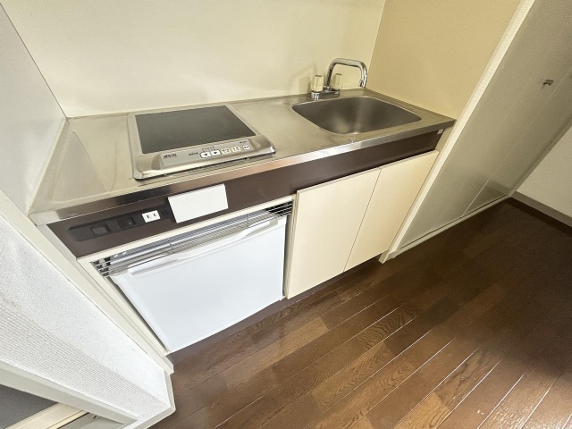 キッチン　※同建物別部屋の写真です。