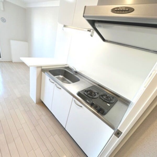 キッチン　※写真は同じマンションの違う部屋のものになります。