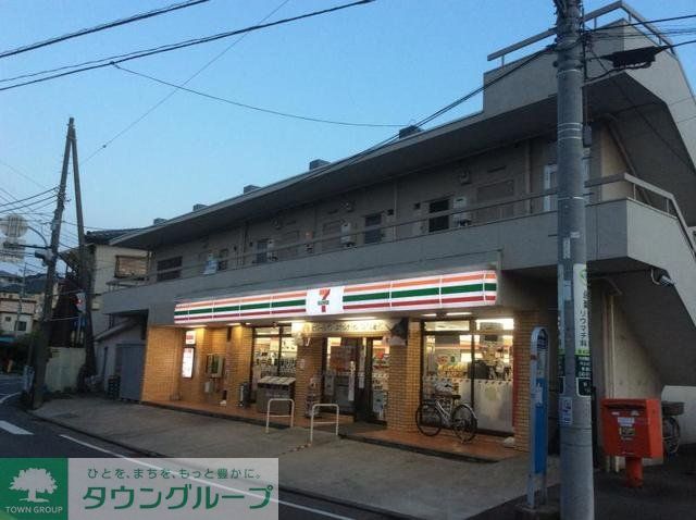 コンビニ　セブンイレブン横浜鉄町店（コンビニ）まで720m