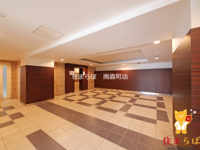 エントランス　共用部の印象も大切に