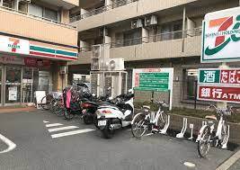コンビニ　セブンイレブン板橋高島平8丁目店（コンビニ）まで303m