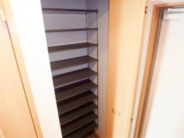 その他　シューズＢＯＸもございます
