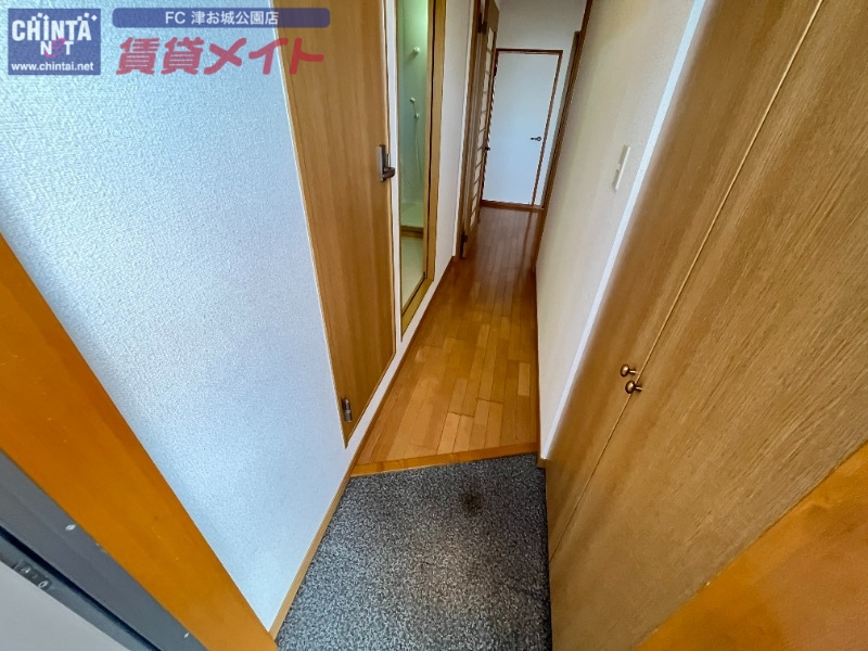 玄関　同型タイプ