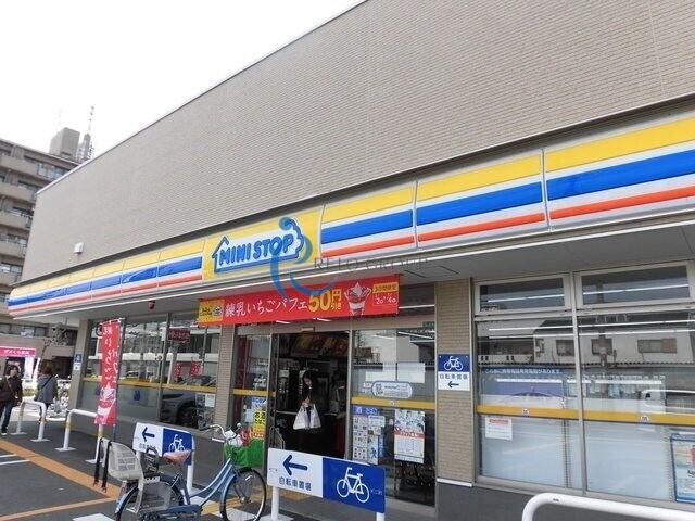 コンビニ　ミニストップ平野瓜破西店（コンビニ）まで453m