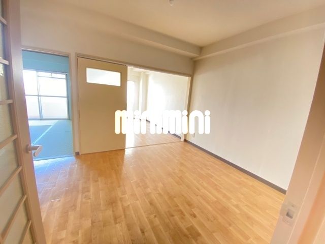 居室・リビング　別号室の参考写真