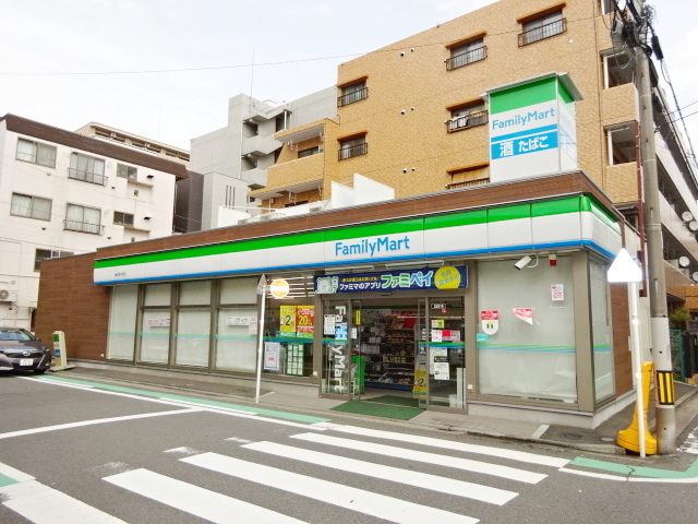 コンビニ　ファミリーマート横浜新川町店（コンビニ）まで40m