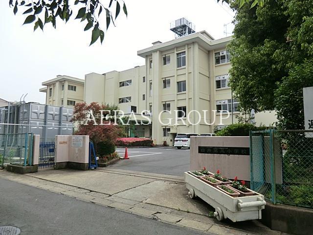 小学校　白井市立白井第三小学校（小学校）まで859m