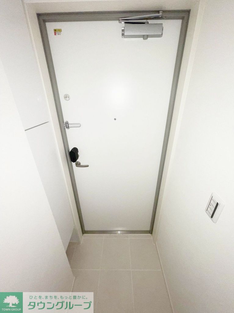 玄関　お部屋探しは株式会社　タウンハウジング　までお気軽にお問合…