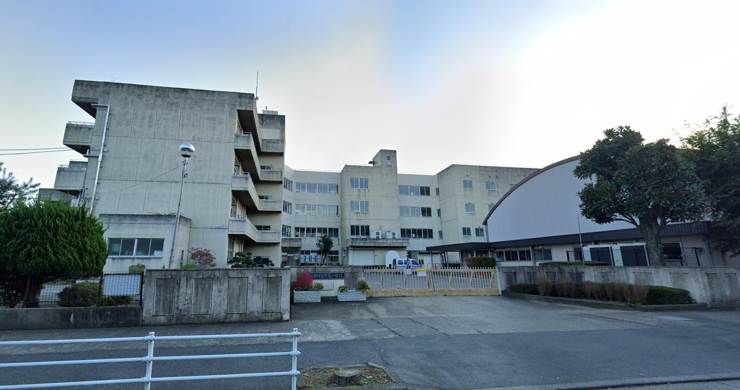 小学校　三郷市立丹後小学校（小学校）まで805m