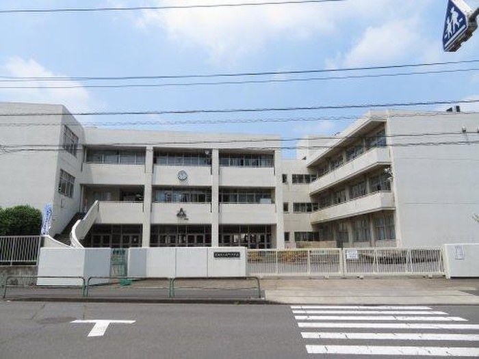 中学校　青梅市立新町中学校（中学校）まで450m