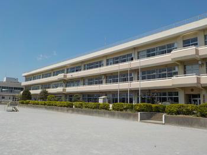 小学校　青梅市立新町小学校（小学校）まで450m