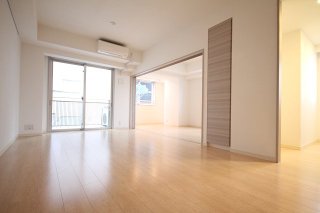 居室・リビング　※別部屋参考写真