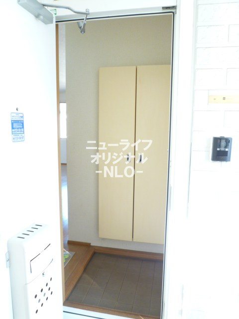 玄関　シューズボックス付きで玄関をスッキリ使えます。