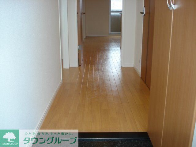 玄関　お問合せはタウンハウジングまで！※現地待合わせ相談可能