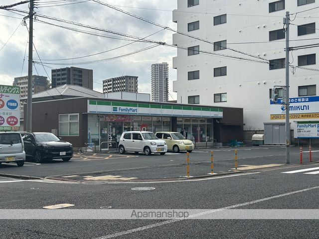 コンビニ　ファミリーマート小倉中津口店（コンビニ）まで694m
