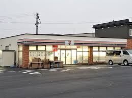 コンビニ　セブンイレブン札幌厚別中央4条店（コンビニ）まで258m