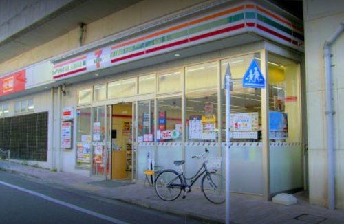 コンビニ　セブンイレブン 練馬富士見台駅西店（コンビニ）まで532m