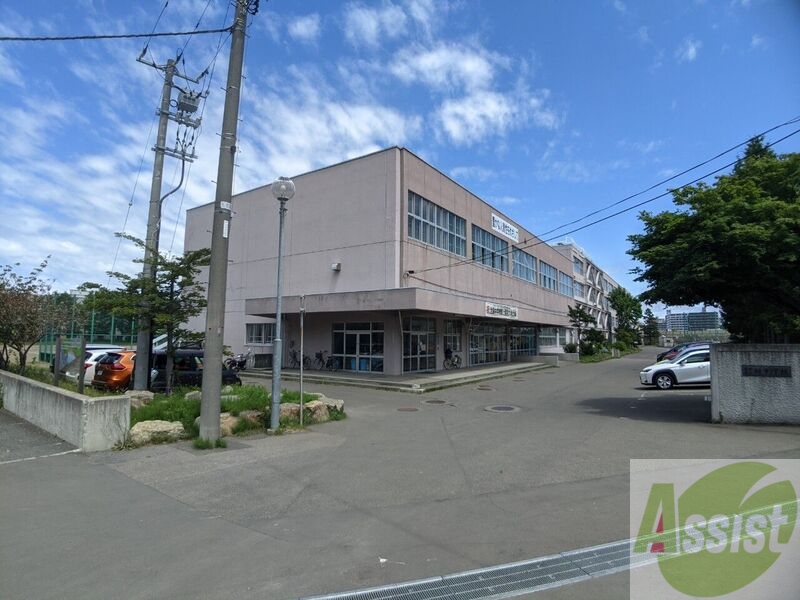 中学校　札幌市立柏中学校（中学校）まで1182m