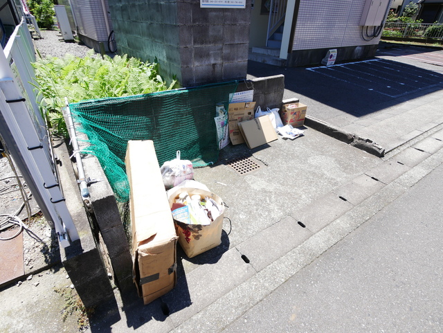 その他共有部分　★ゴミ置き場が敷地内にあるためゴミ捨てもラクラク★
