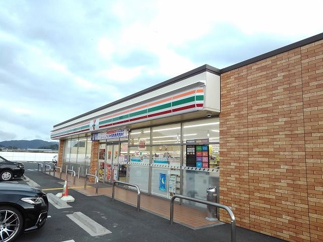 コンビニ　セブンイレブン 鳥取津ノ井店（コンビニ）まで1000m