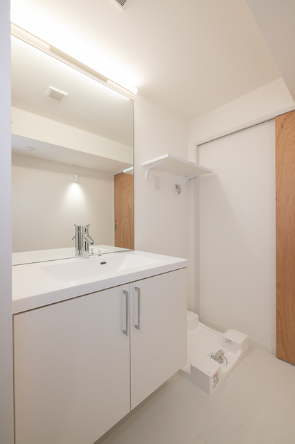 洗面設備　※写真は同タイプ住戸です。