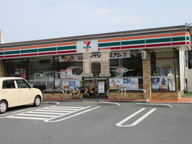 コンビニ　セブンイレブン北戸田駅東口店（コンビニ）まで236m