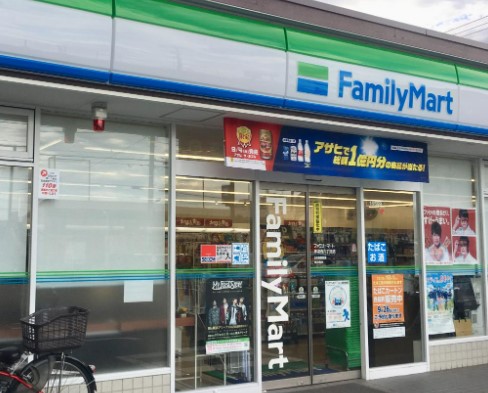 コンビニ　ファミリーマート 赤羽西六丁目店（コンビニ）まで348m