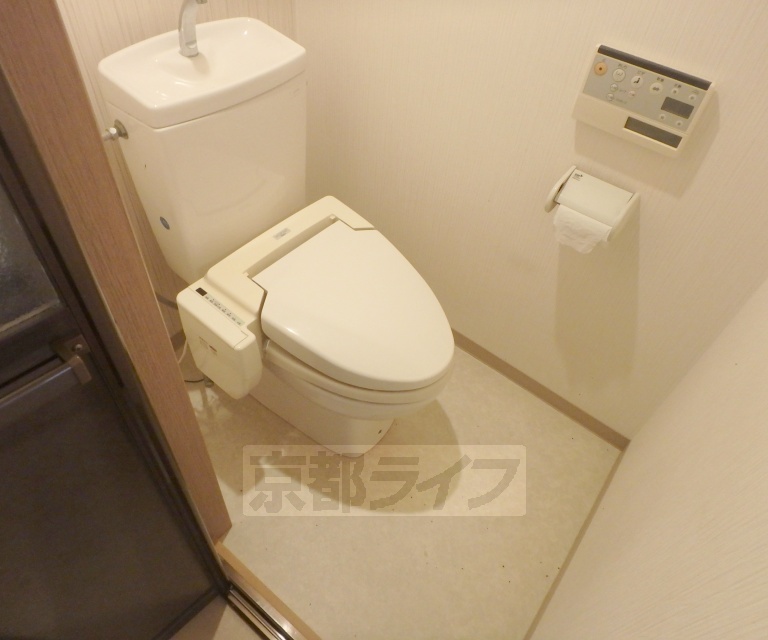 紫野中柏野町貸家のトイレ写真