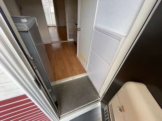 玄関　※別部屋の写真です