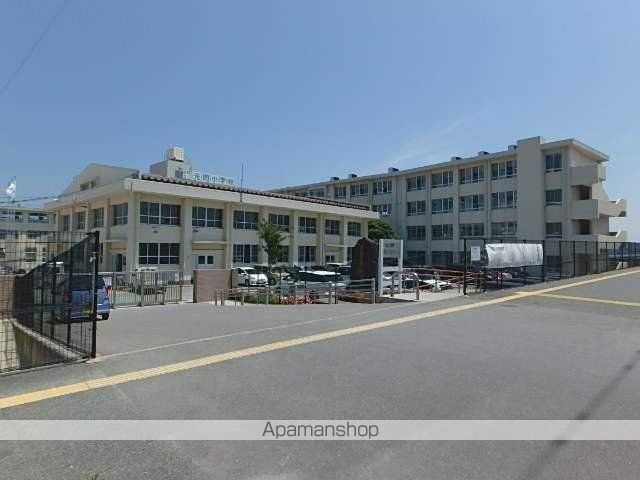 小学校　福岡市立小学校元岡小学校（小学校）まで1157m