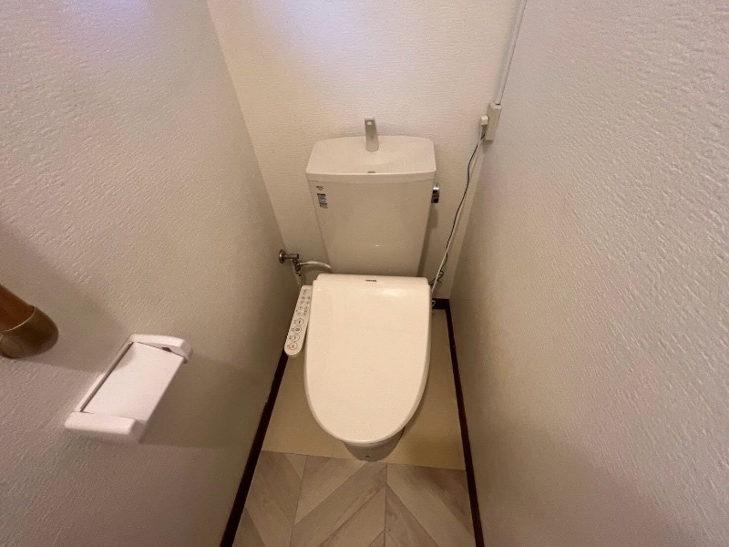 東松山市若松町2丁目戸建のトイレ写真