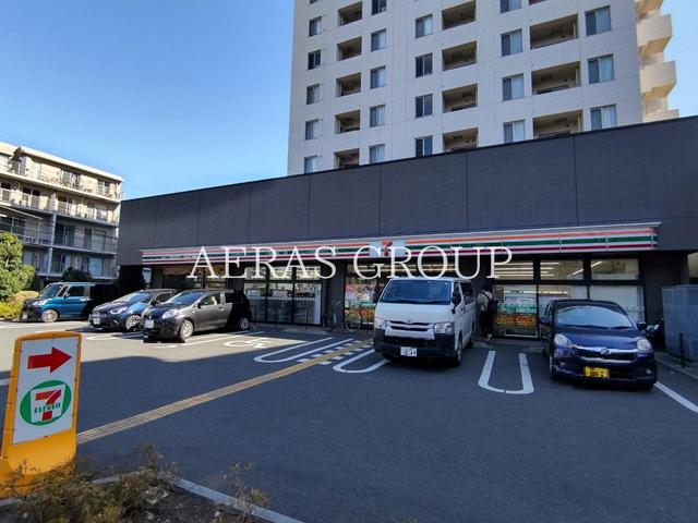 コンビニ　セブン-イレブン 世田谷給田３丁目店（コンビニ）まで72m