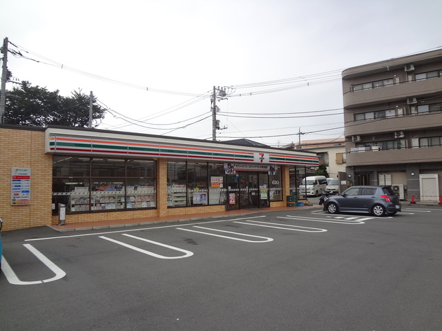 コンビニ　セブンイレブン八王子散田1丁目店（コンビニ）まで834m