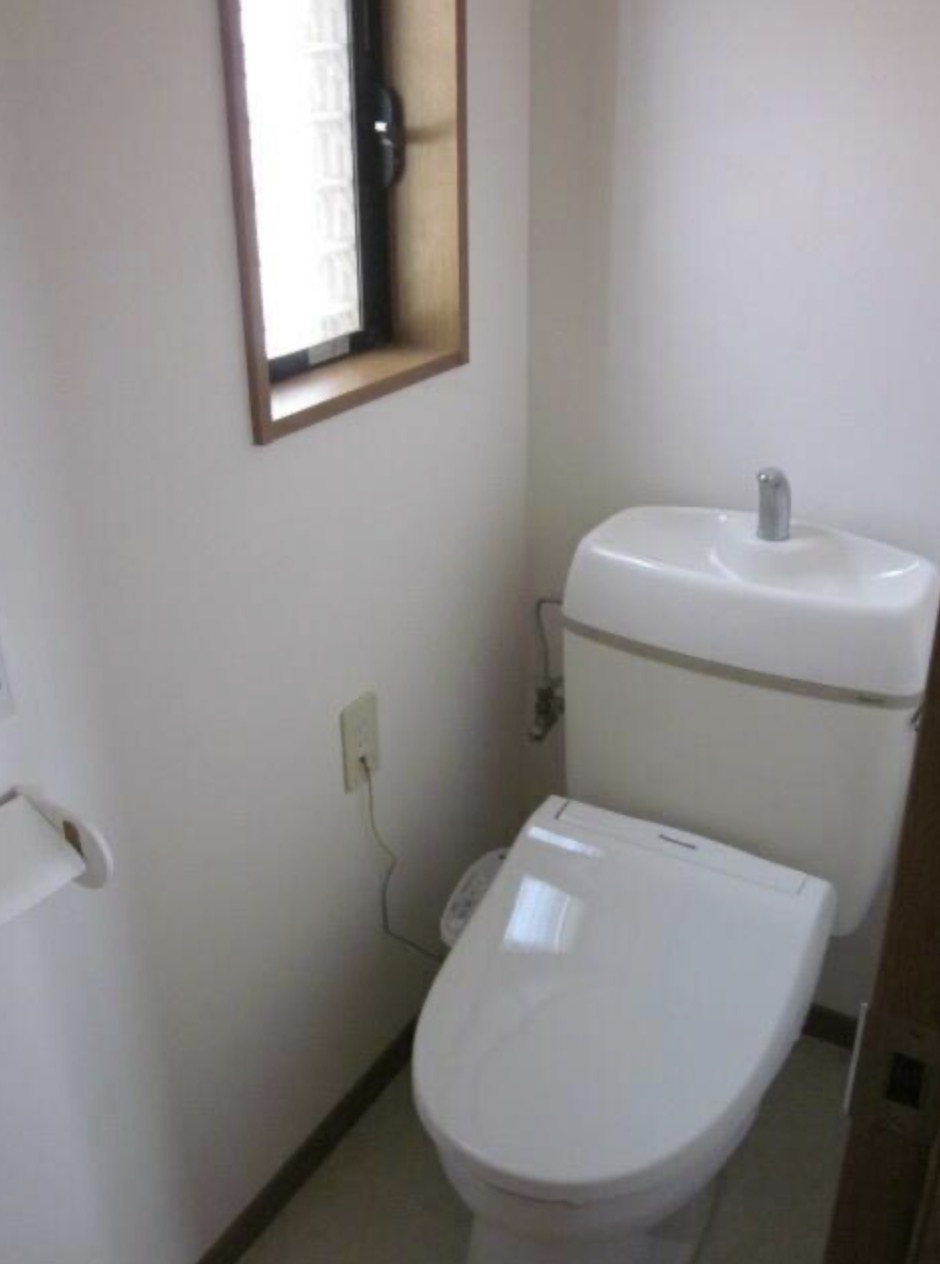 代田5丁目戸建のトイレ写真