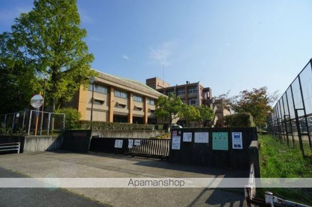中学校　大和郡山市立郡山東中学校（中学校）まで1400m