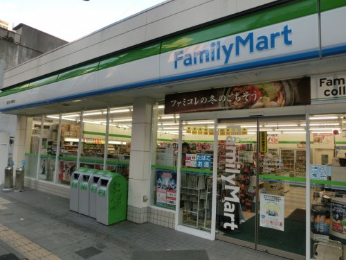 コンビニ　ファミリーマート 阿波座立売堀店（コンビニ）まで180m