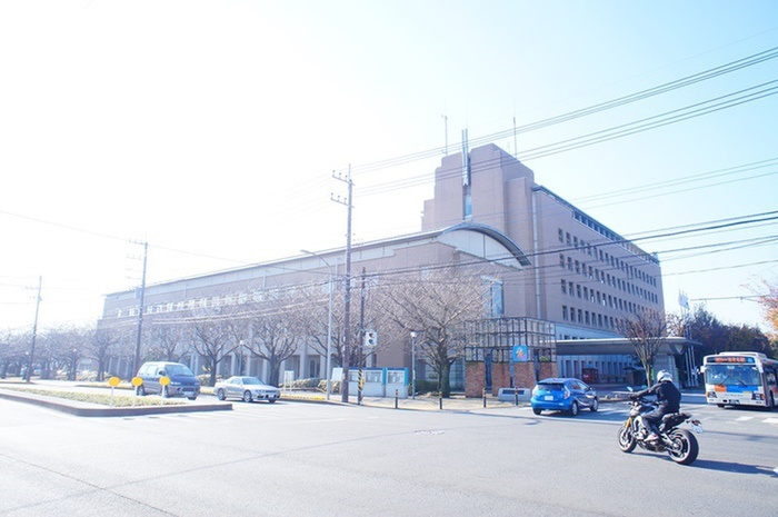 役所　綾瀬市役所（役所）まで2300m