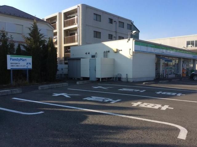 コンビニ　ファミリーマート東大和青梅街道店（コンビニ）まで348m