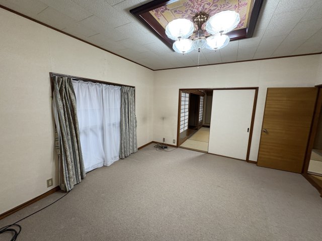 西畑DIY戸建の内装写真