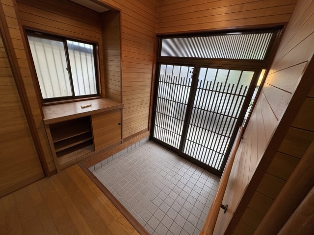 西畑DIY戸建の玄関写真