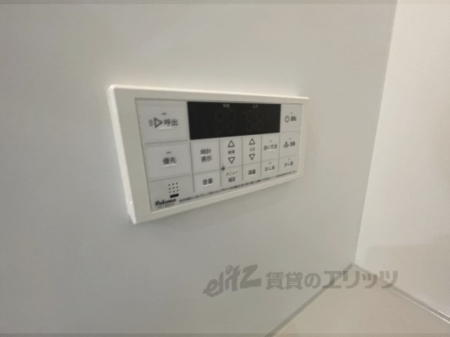 その他設備　給湯器リモコン