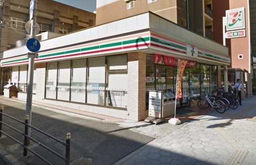 コンビニ　セブンイレブン 大阪北堀江3丁目店（コンビニ）まで208m