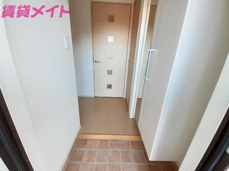 玄関　同型参考写真