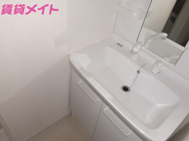 洗面設備　同型参考写真
