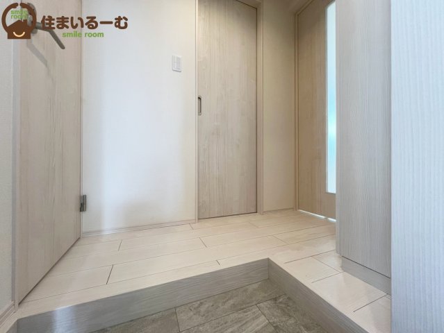ハーモニーテラス鴫野東の玄関写真