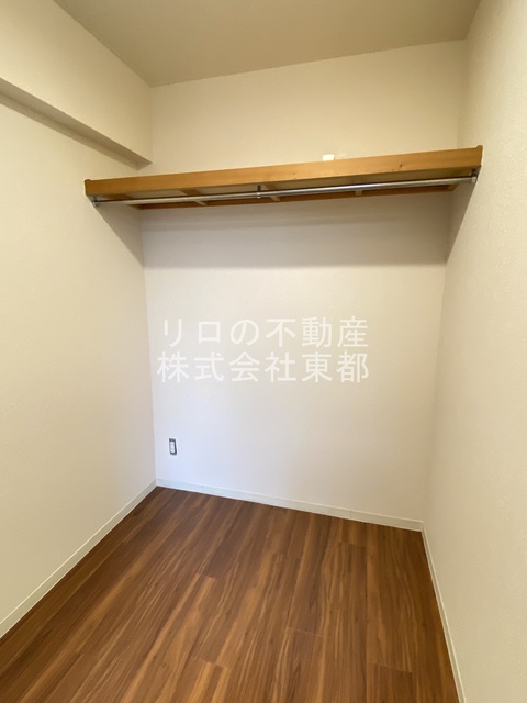 収納　奥行のあるウォークインクローゼットならお荷物多い方でも安心☆