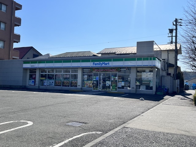 コンビニ　ファミリーマート稲城矢野口店（コンビニ）まで426m